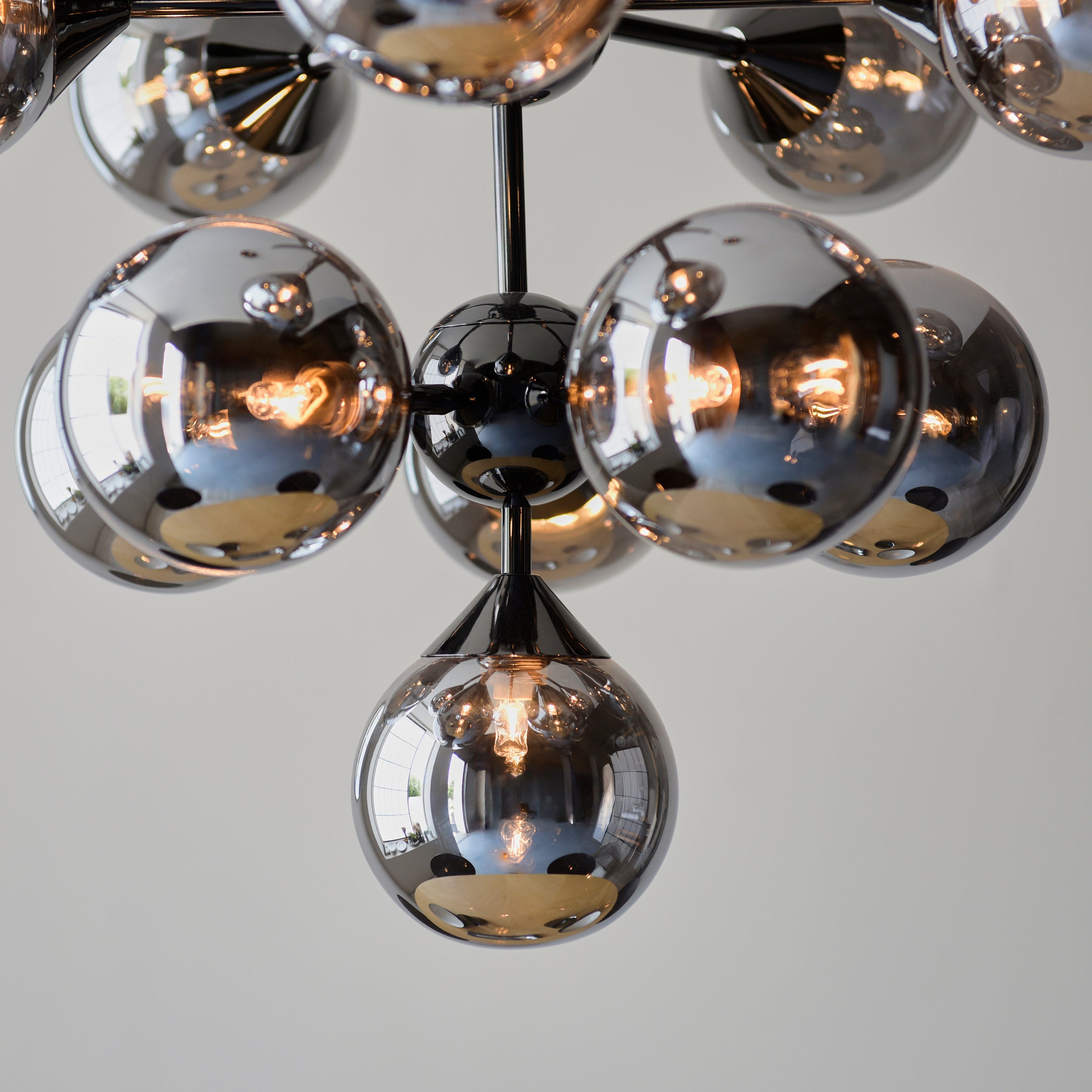 Oscar 11lt Pendant Black With Smoke Shades