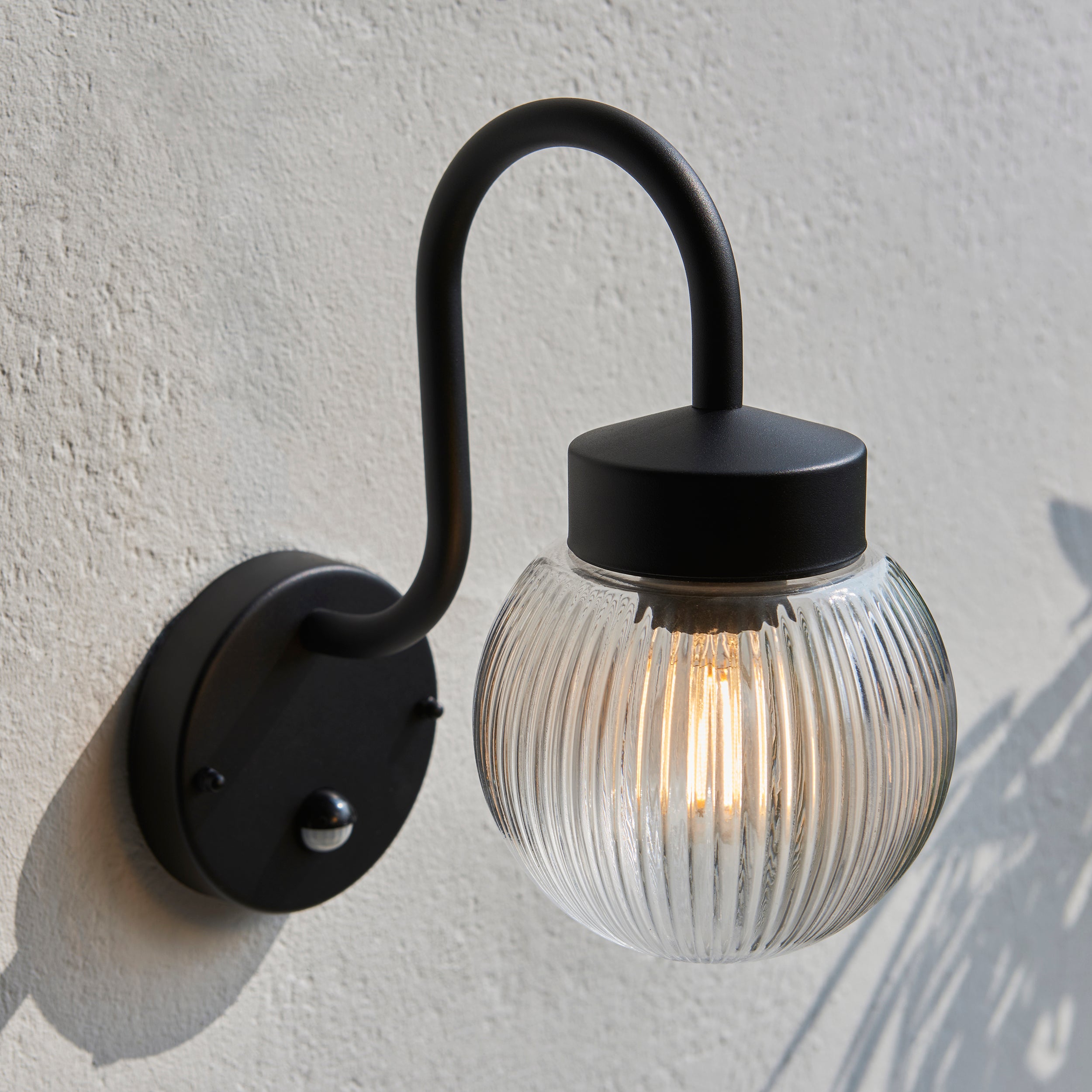 Eldon 1lt Outdoor Wall PIR