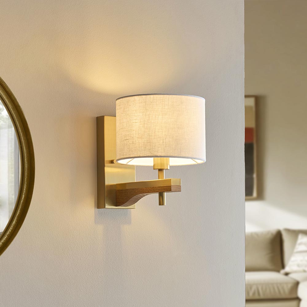 Heathcliff 1lt Oak & Aged Brass Wall Light