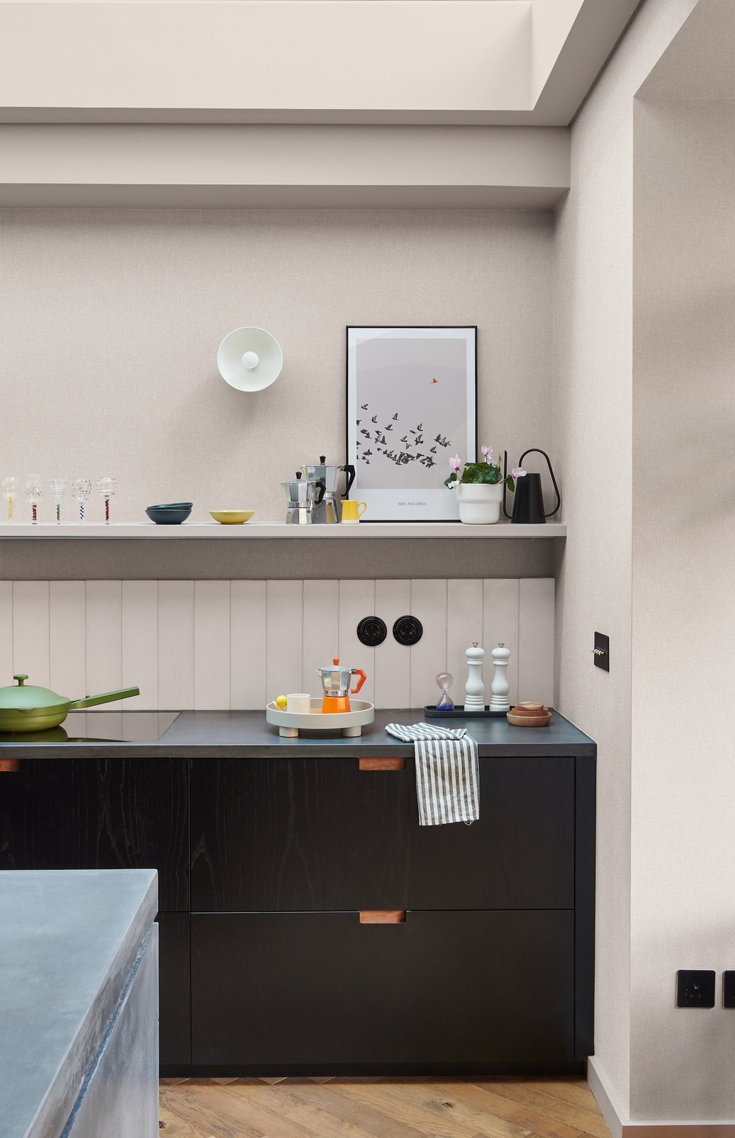 Country Home Praline Wallpaper