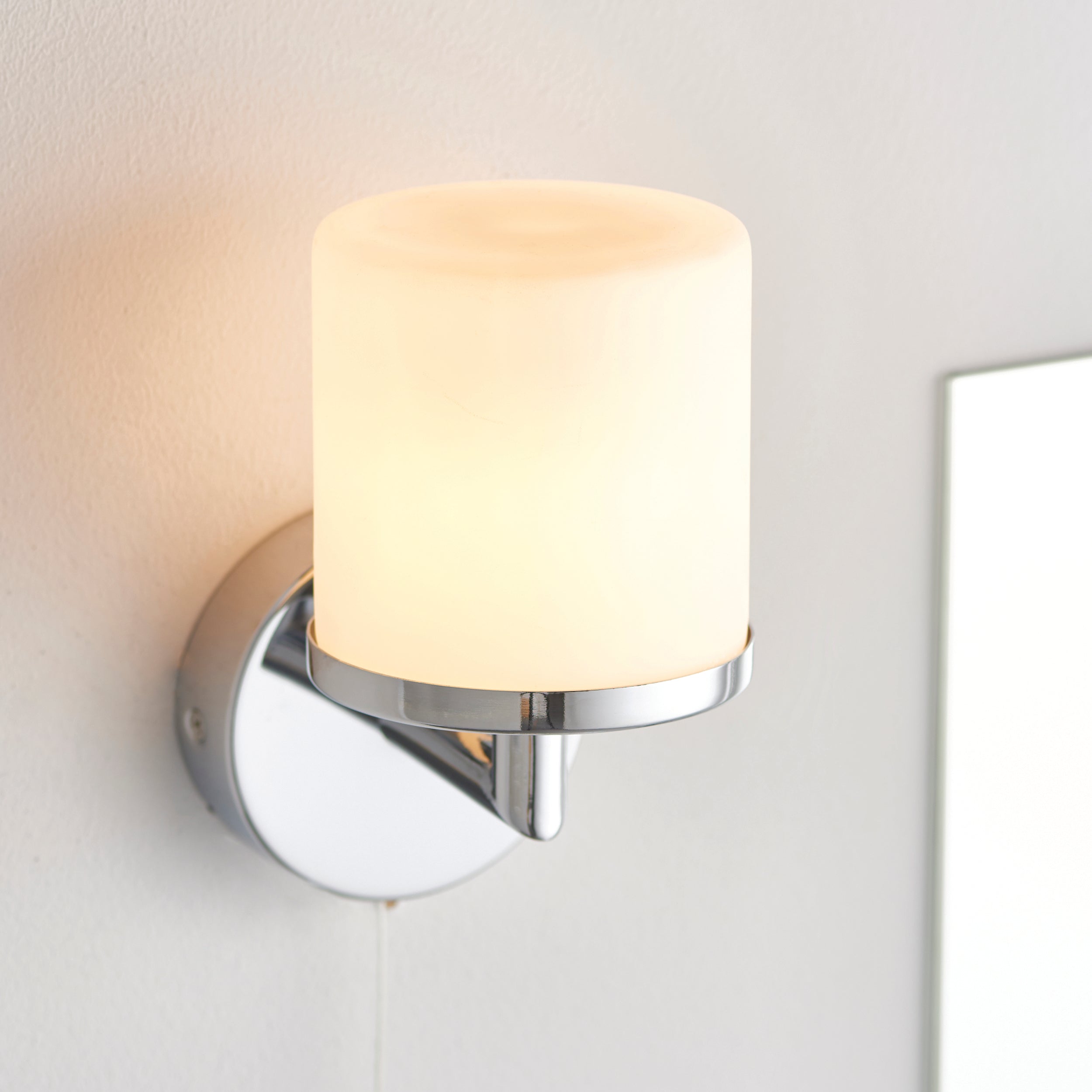 Ice 2lt wall IP44 28W