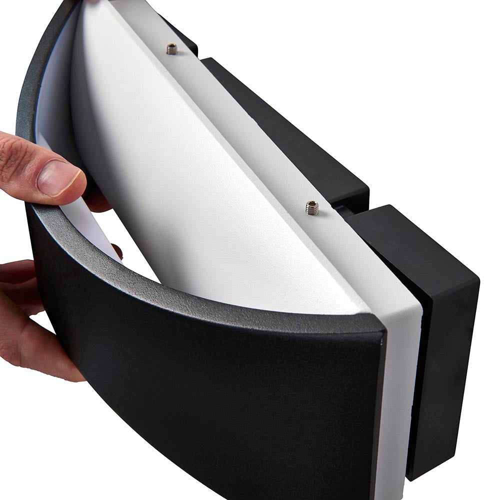 Vulcan CCT 300mm 1lt wall IP65 - Black
