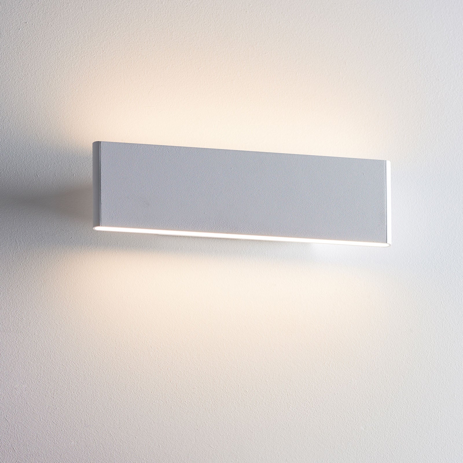 Bodhi 2-Light LED Wall Sconce: Modern Design (Textured Matt White)