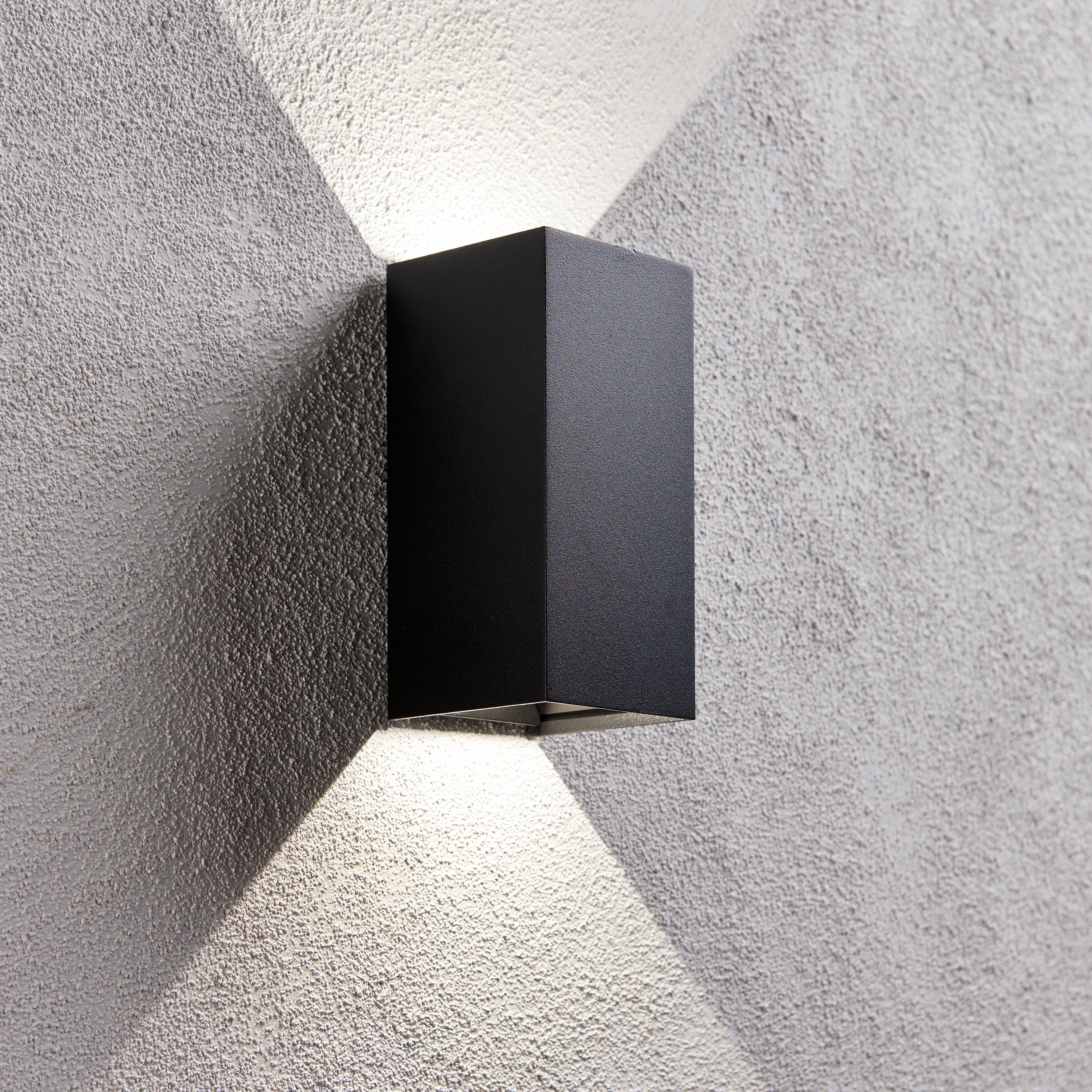 Glover CCT 2lt wall IP44 5.5W