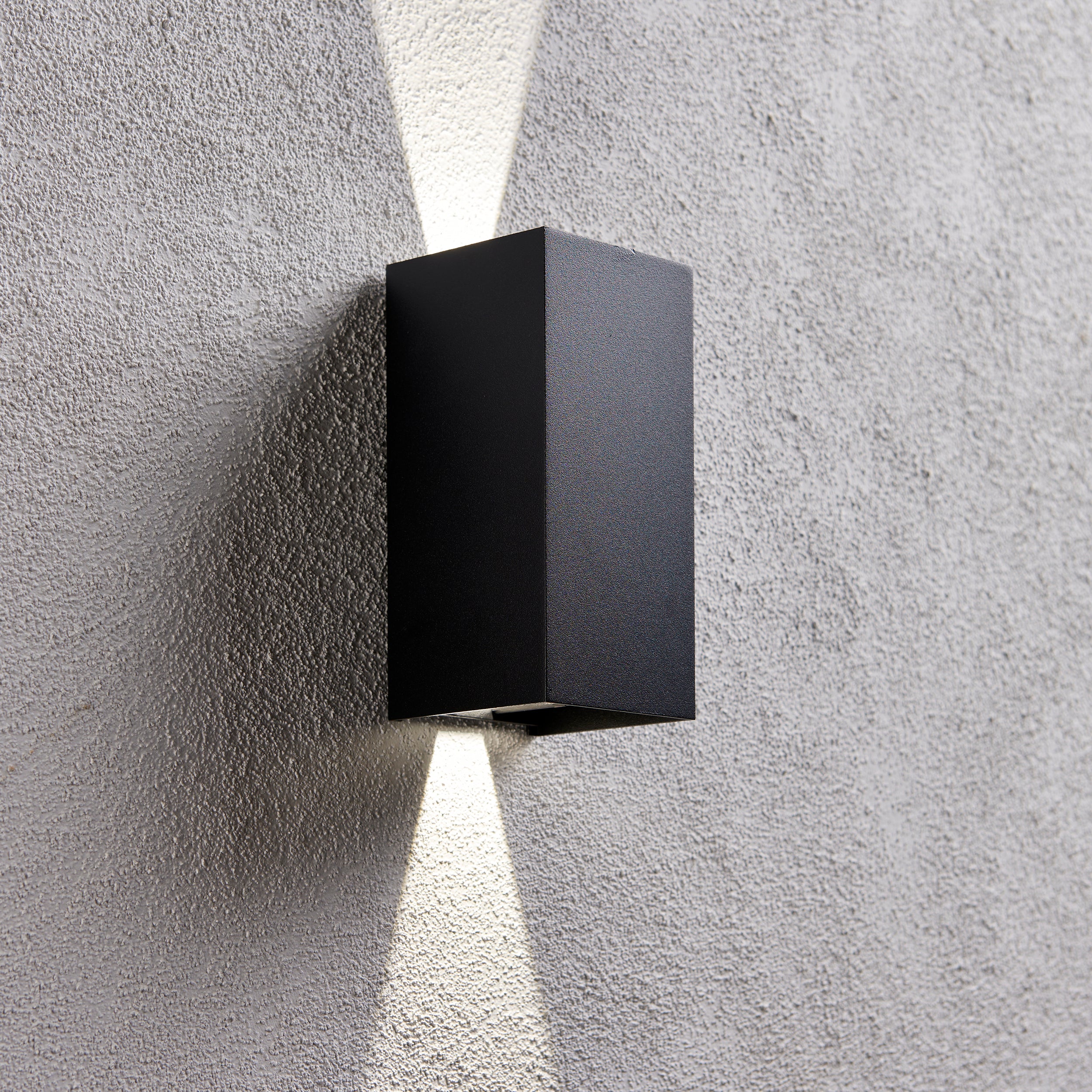 Glover CCT 2lt wall IP44 5.5W