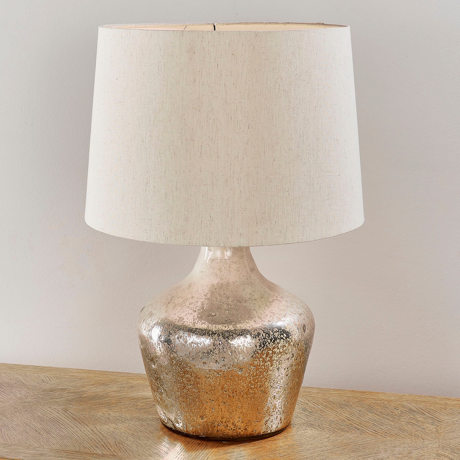 Meteora Vintage White & Hammered Pearl Table Lamp with Off-White Linen Shade