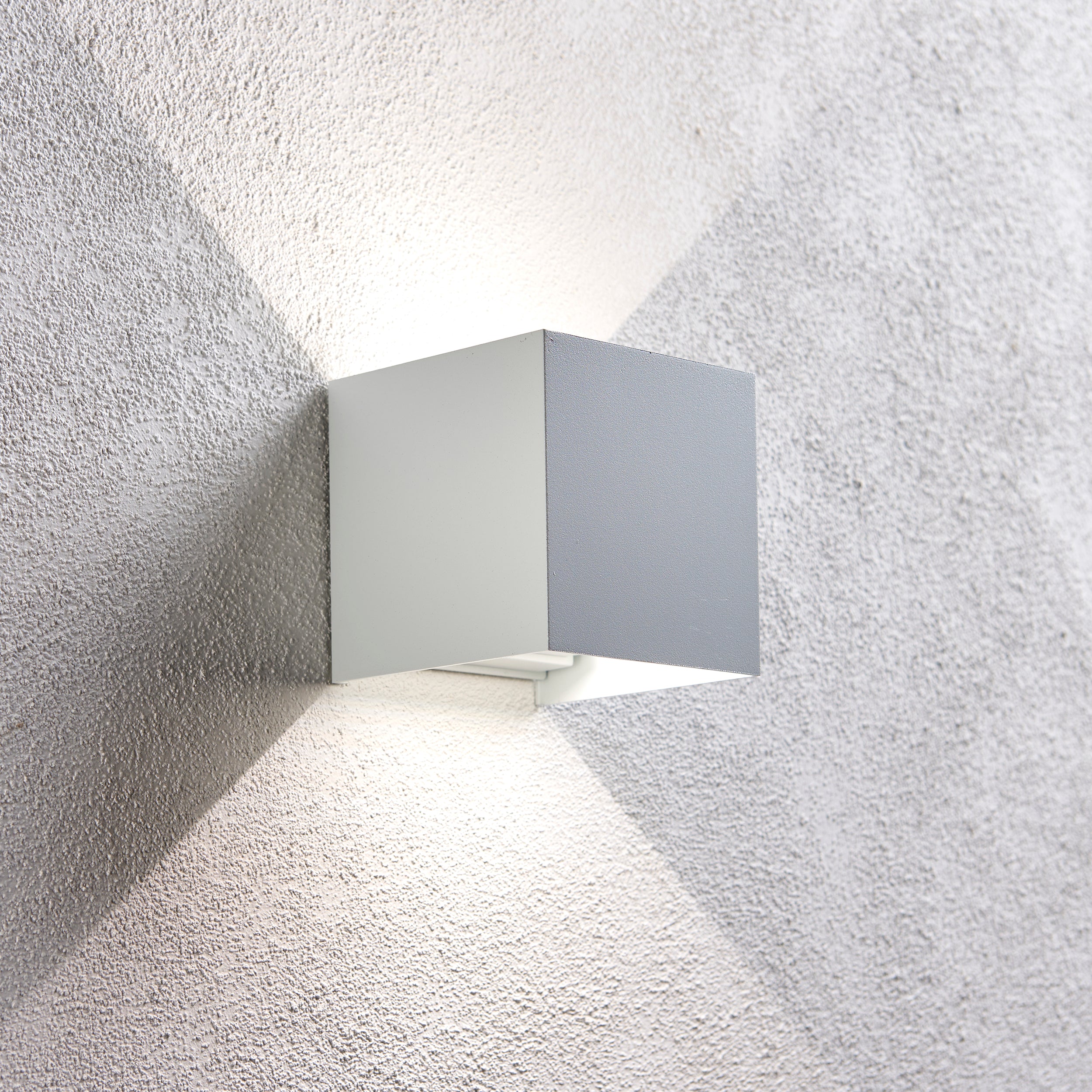 Glover CCT 2lt wall IP44 5.5W-1