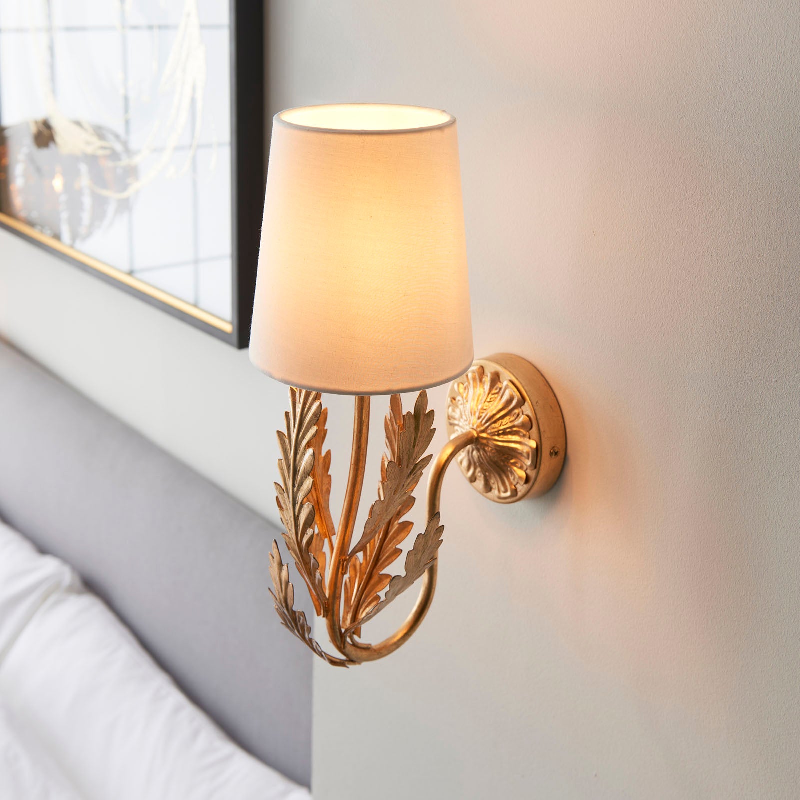 Delphine 1-Light Gold Leaf Floral Wall Light