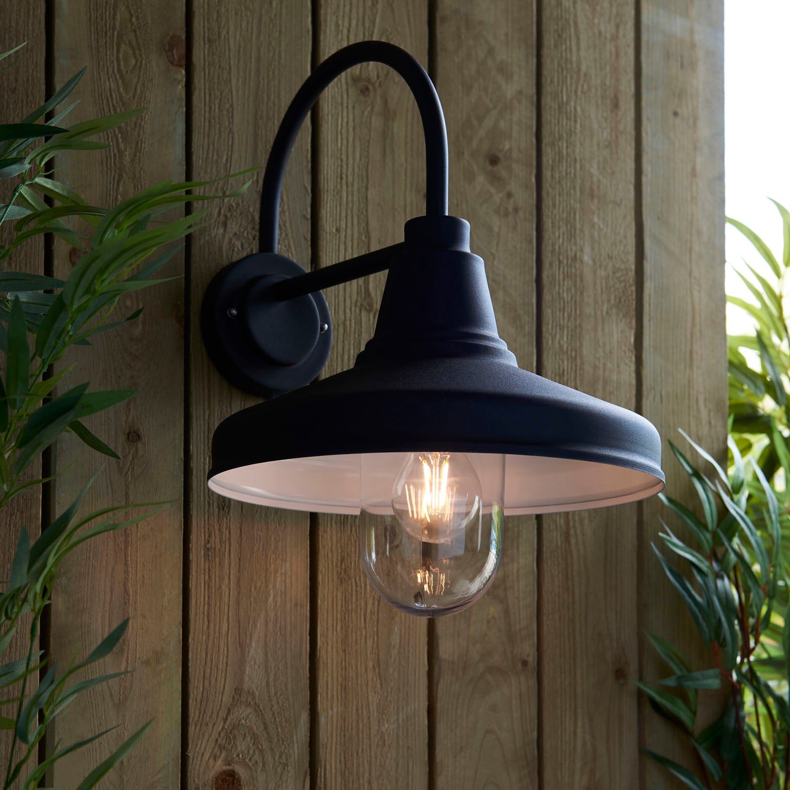 Farmhouse 1-Light Black Outdoor Wall Light