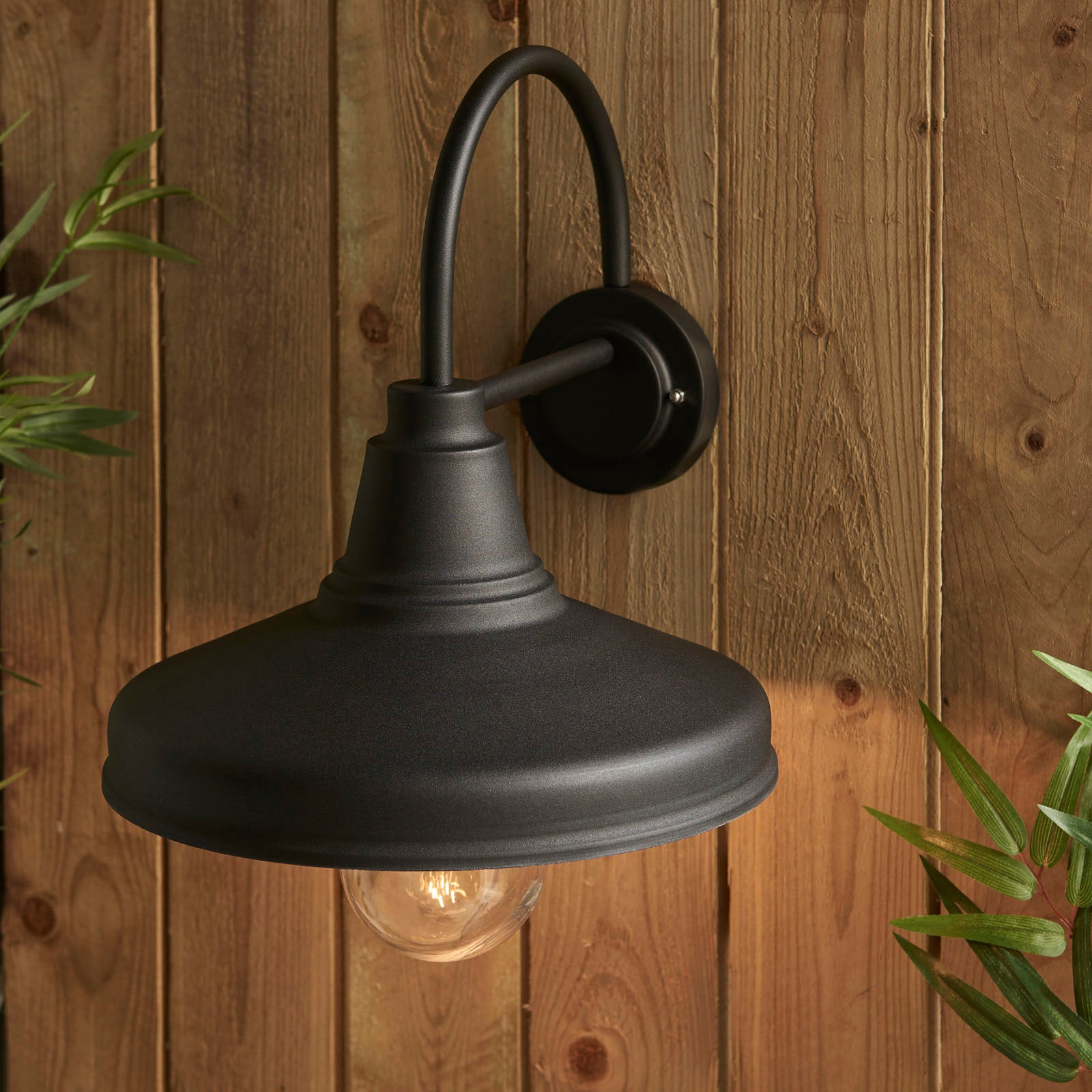 Farmhouse 1-Light Black Outdoor Wall Light