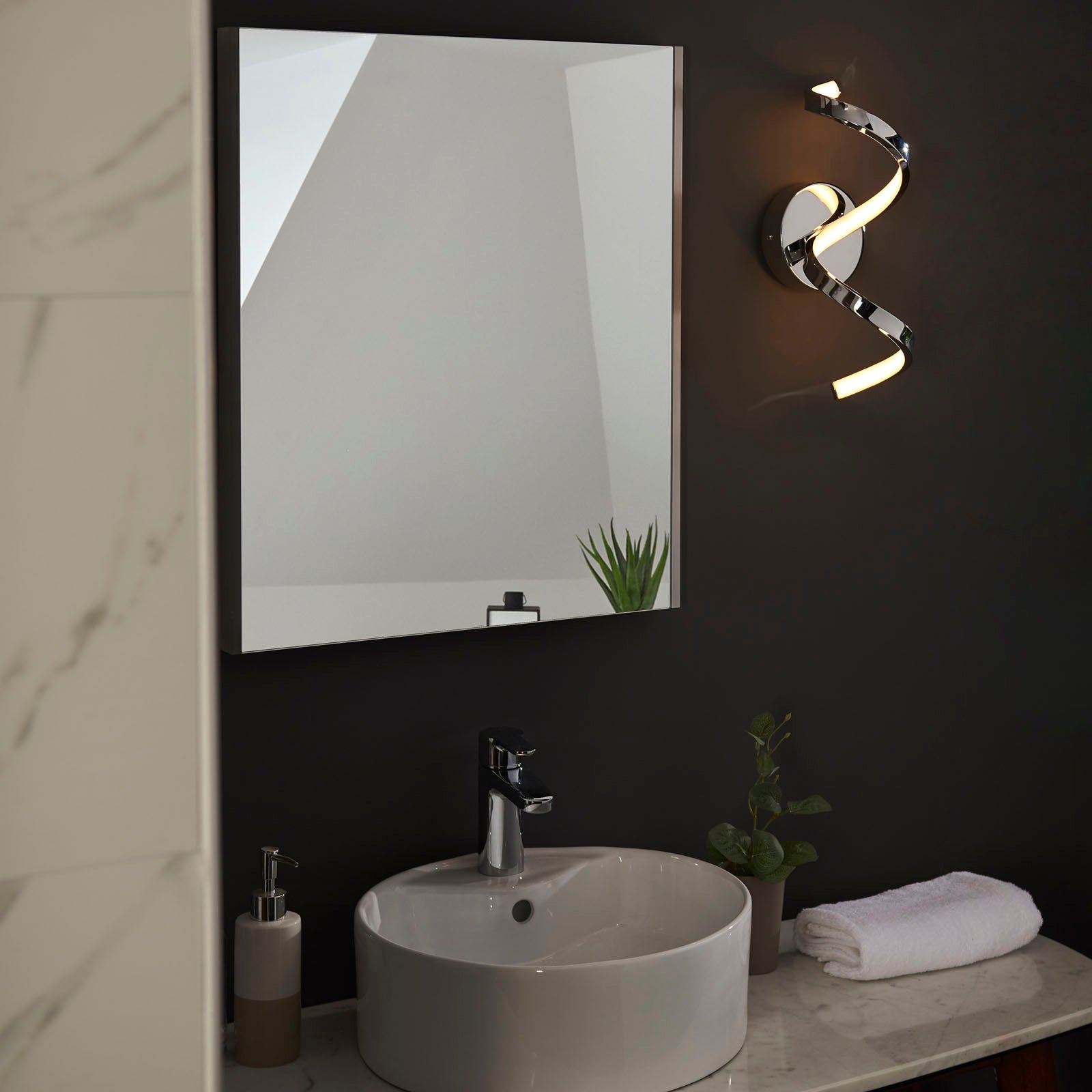 Astral 1-Light Bathroom Wall Sconce: Modern Design (Chrome Finish)