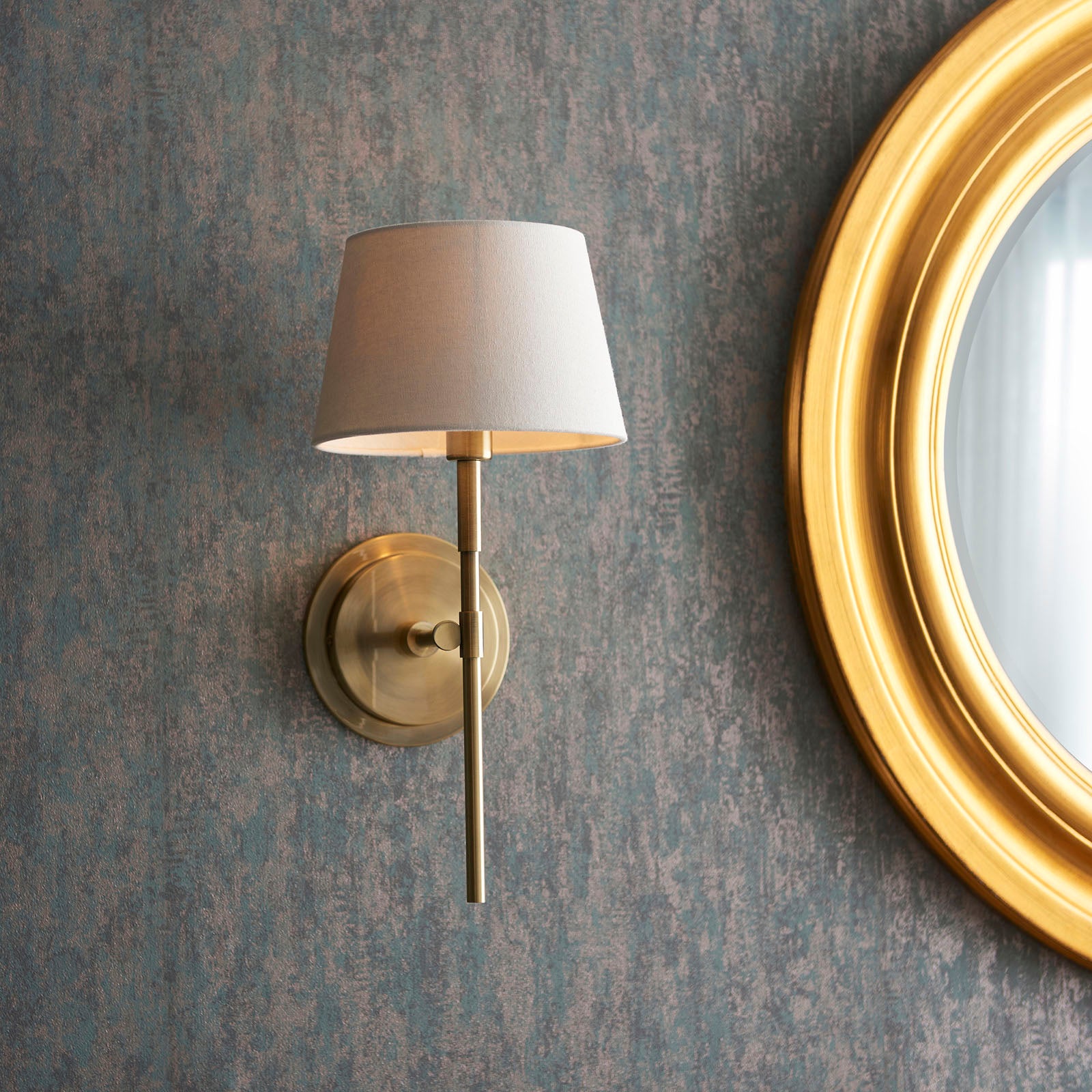 Rennes Antique Brass Wall Light (Modern)