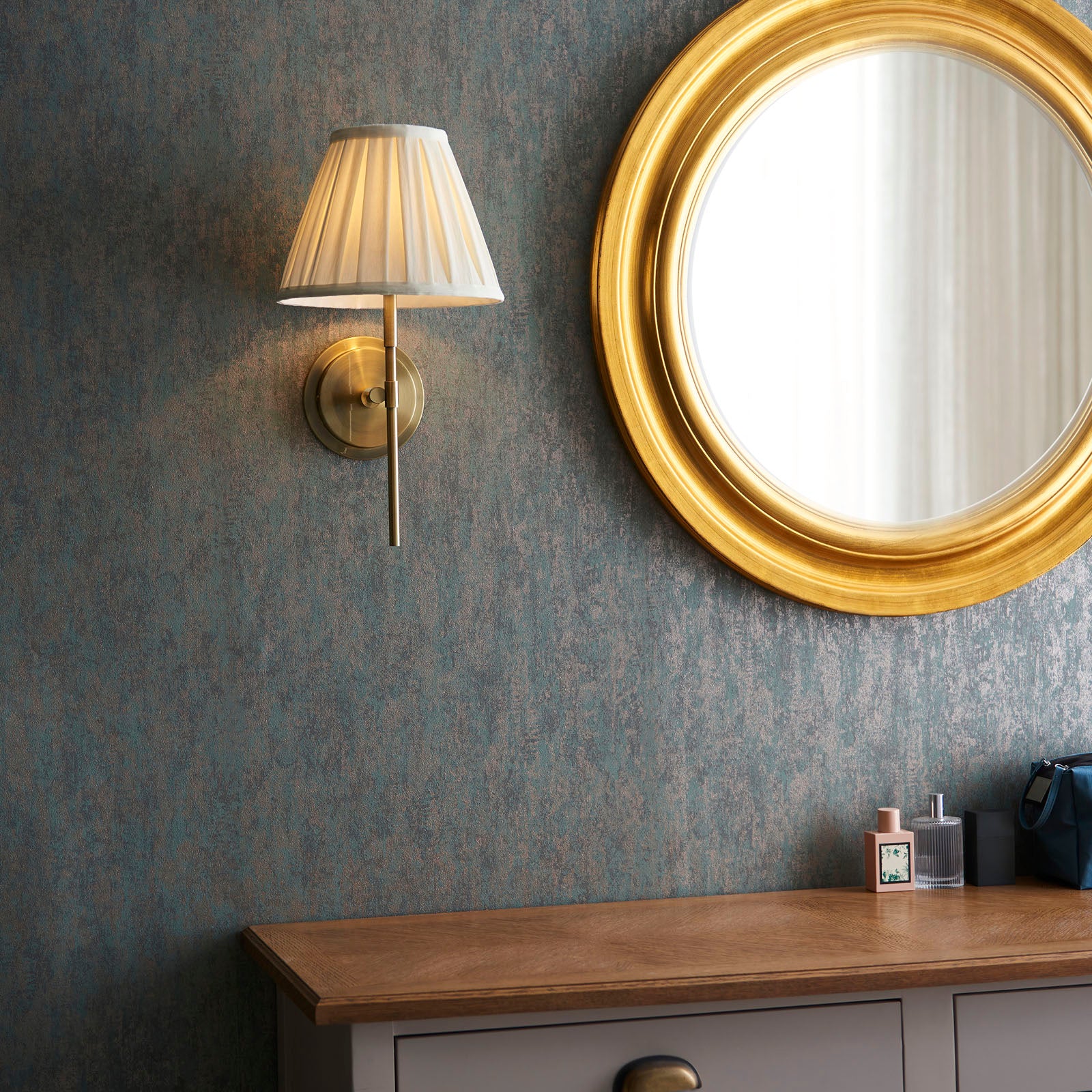 Rennes Antique Brass Wall Light (Modern)