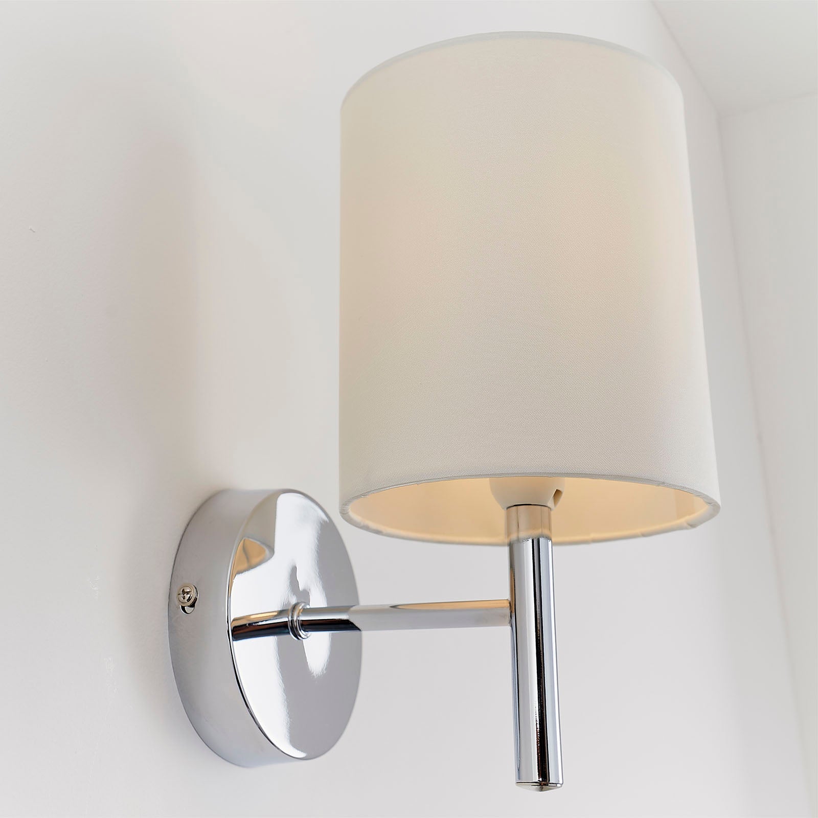 Brio 1-Light Wall Sconce: Polished Chrome & Off-White Faux Silk (Dimmable)