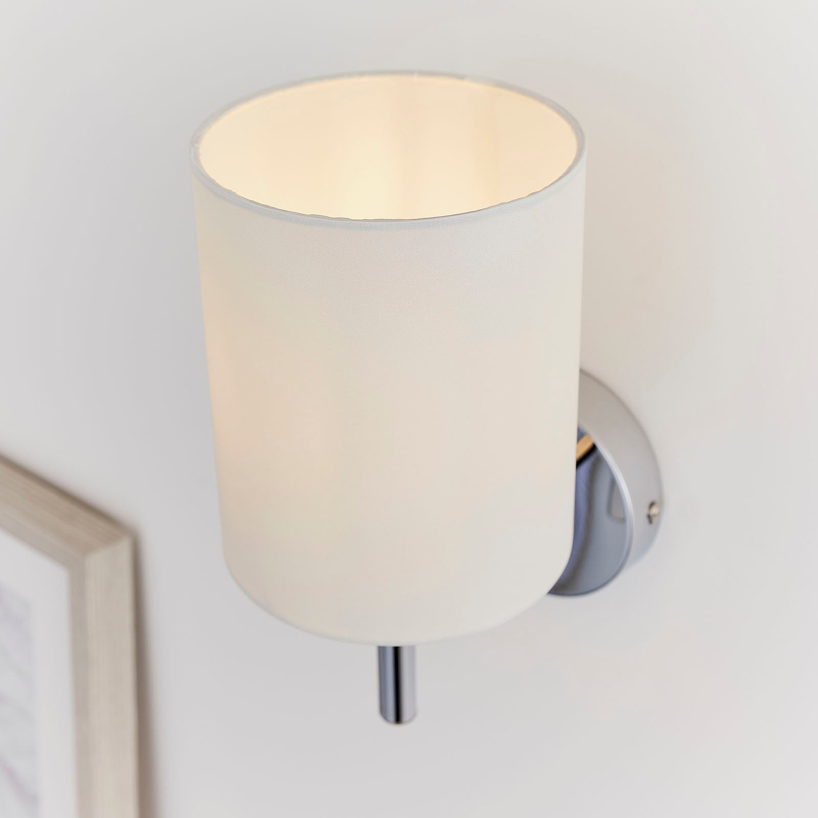 Brio 1-Light Wall Sconce: Polished Chrome & Off-White Faux Silk (Dimmable)