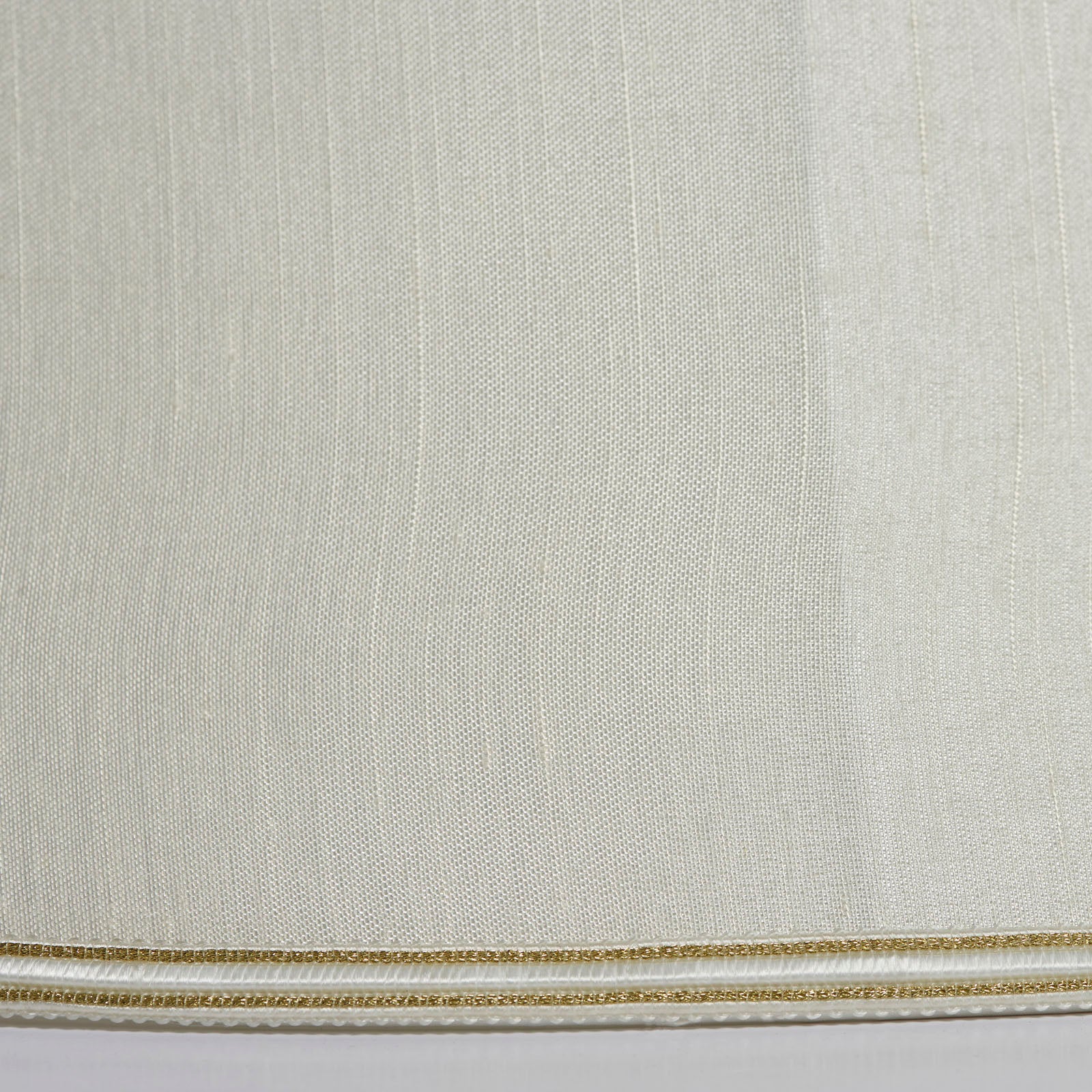 Celia 16-Inch Cream Fabric Bowed Oval Lamp Shade (Handmade)