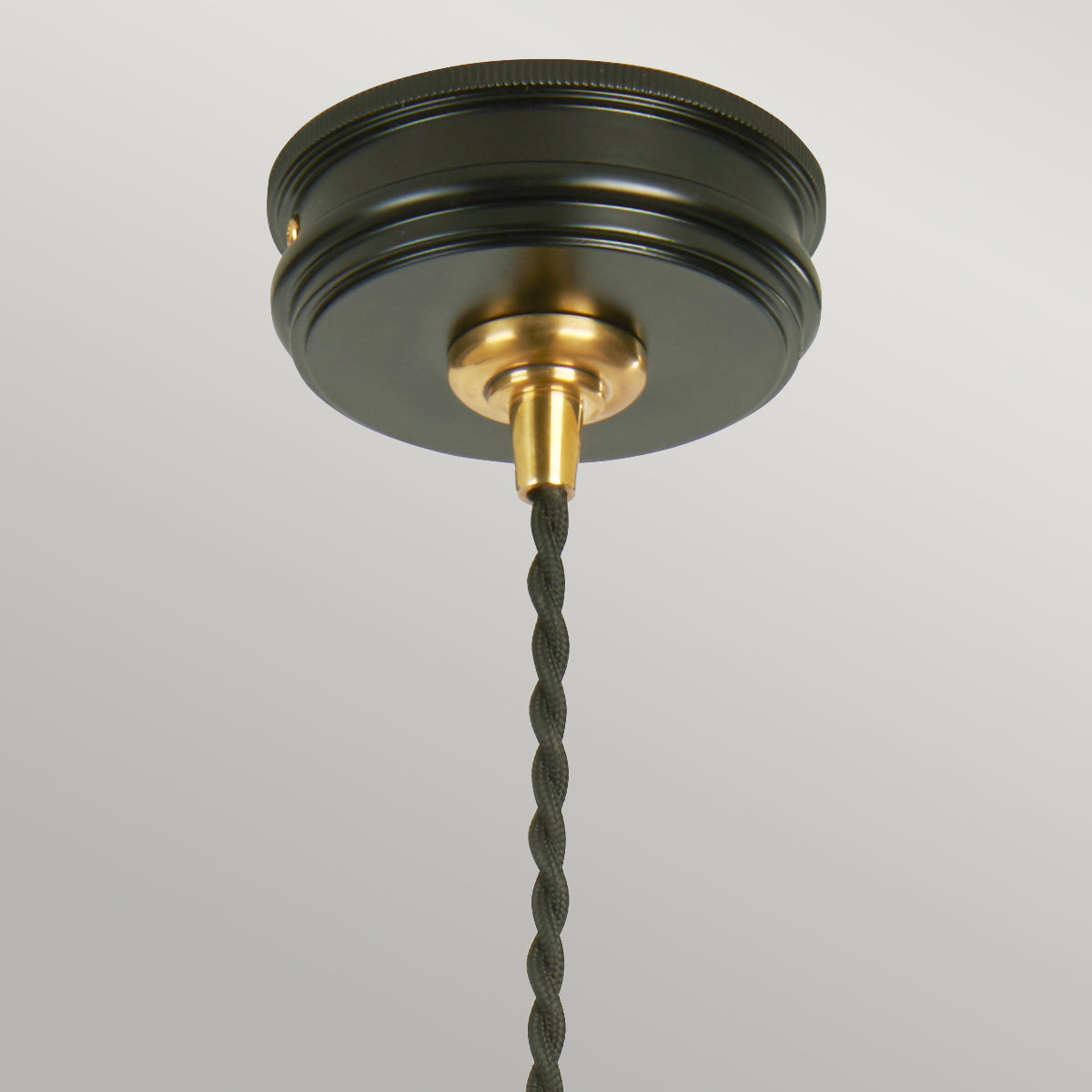 Douille 1 Light Pendant - Black/Polished Brass