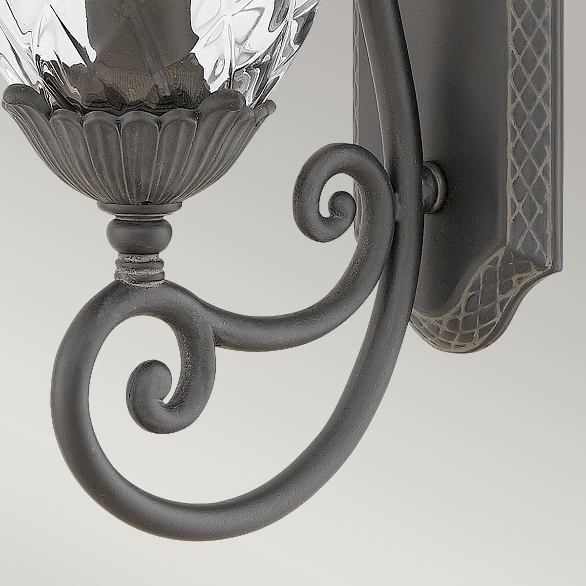 Plantation 1lt Medium Wall Lantern 1
