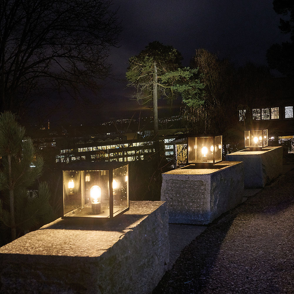 Lofoten Black Pedestal Light
