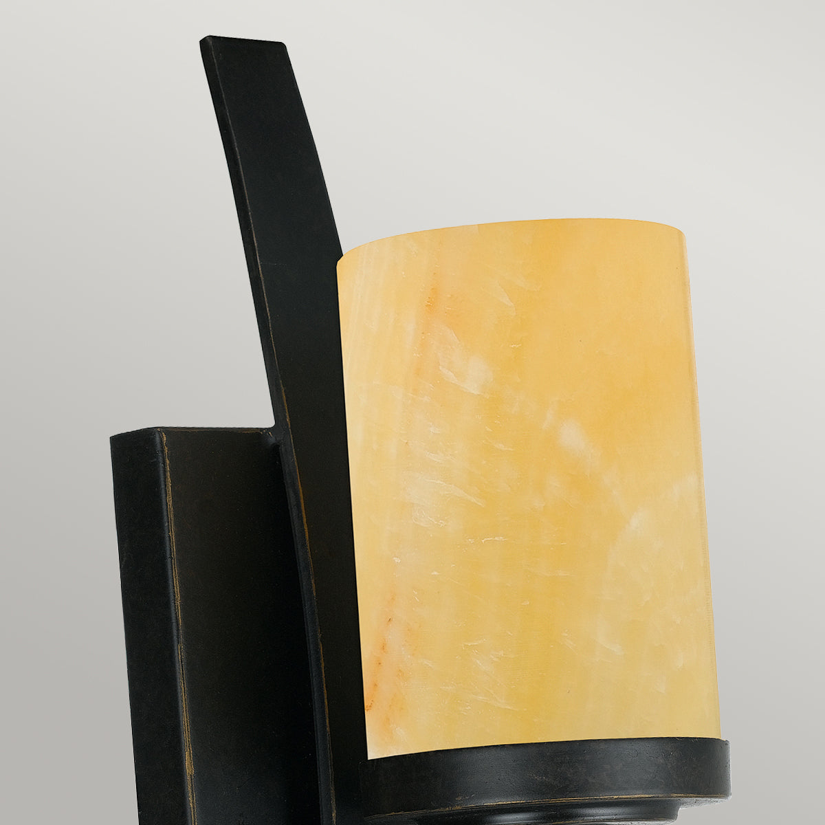 Kyle 1-Light Wall Sconce (Butterscotch Onyx Shade)