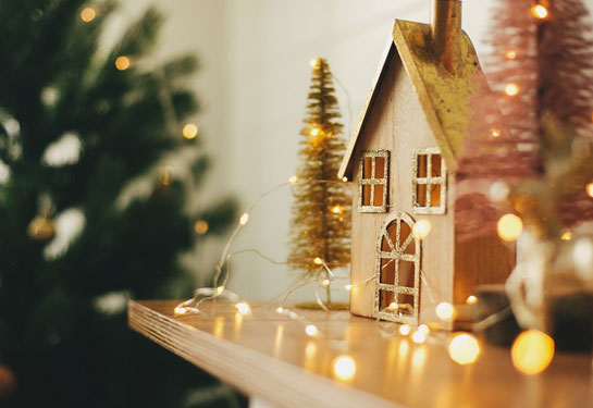 Lighting Your Home For Christmas